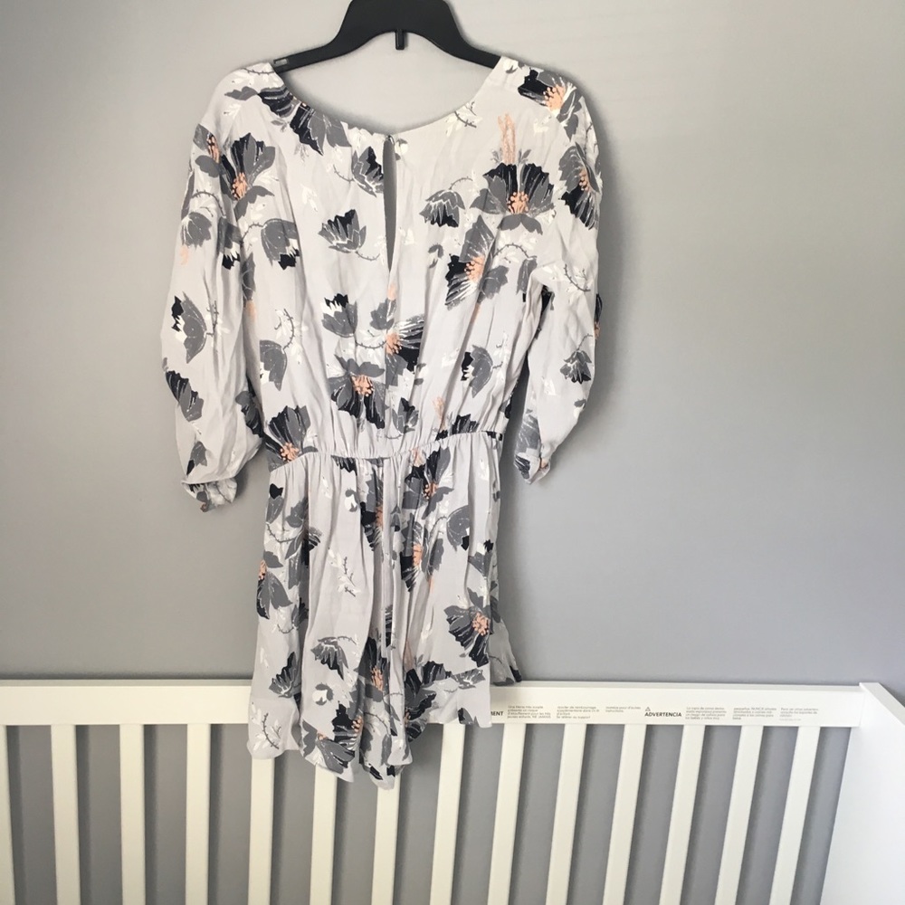 B.2 ASTR romper - Picture 2 of 8